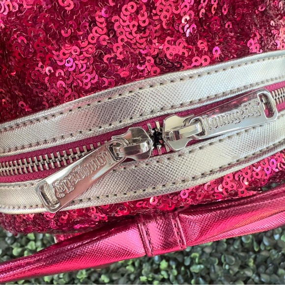 NWOT Loungefly Disney Adorable Sequined Magenta Pink Minnie Mouse Mini Backpack - Picture 11 of 16